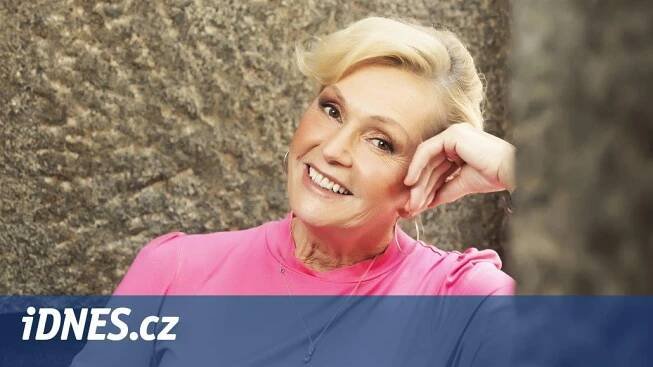 Chce po vás profil Heleny Vondráčkové peníze? Pozor, může jít o podvodníky - iDNES.cz