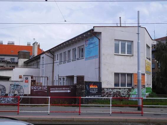 Václav Horák, továrna přístrojů