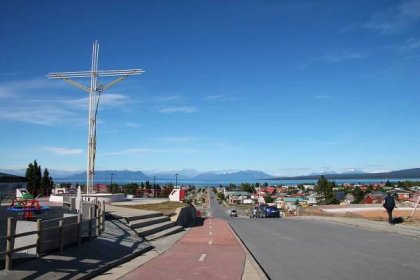 Soubor:La Cruz, Puerto Natales 01.jpg – Wikipedie
