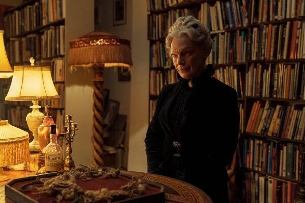 Katalog seriálů (Netflix): Kabinet kuriozit Guillerma del Tora (Guillermo del Toro's Cabinet of Curiosities)