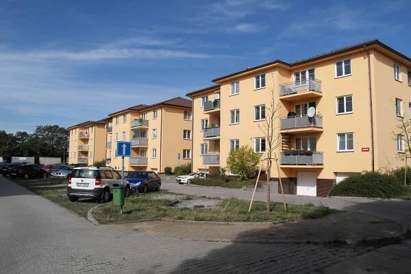 4 bytové domy v Praze – Chrášťanech
