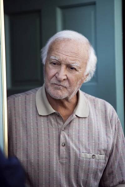 Robert Loggia - Men of a Certain Age - Father's Fraternity - Z filmu