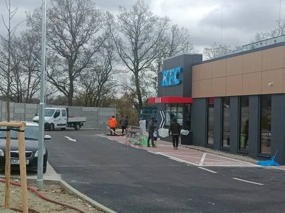 Jako protiváha exotickým bufetům bude KFC v Brodě dobré, tvrdí někteří místní