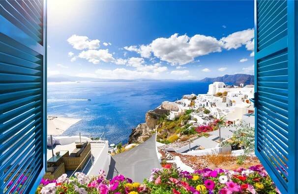 Widok z hotelowego okna na Santorini