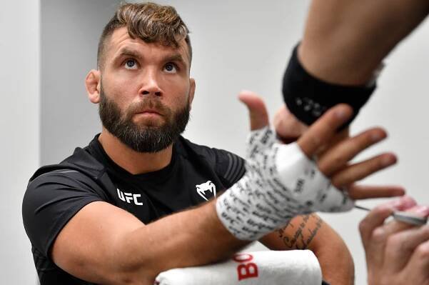 ‘Can’t say I saw that coming’: Fans react to Jeremy Stephens’ shocking return to UFC