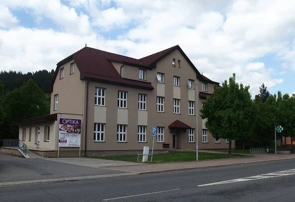 Soubor:Karolinka, lékárna.jpg