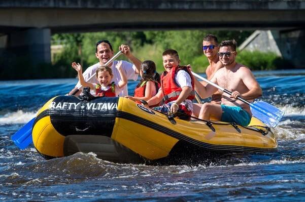 PŮJČOVNA LODÍ A RAFTŮ RAFTY VLTAVA ČESKÝ KRUMLOV│RAFTY VLTAVA PŮJČOVNA RAFTŮ LODÍ KANOÍ ČESKÝ KRUMLOV VYŠŠÍ BROD 