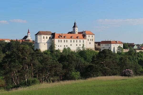 Jevišovice (starý zámek)
