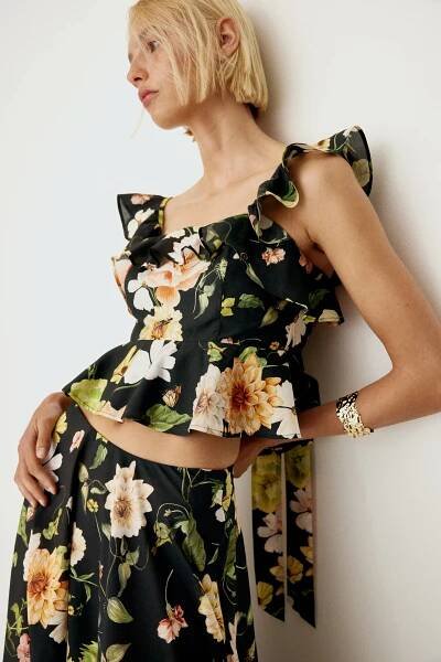 Top peplum