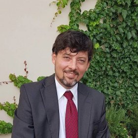 O mně :: Mgr. Tomáš Pergl, advokát