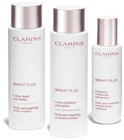 Clarins Bright Plus Dark Spot-Targeting Treatment Essence ošetřující pleťová voda proti tmavým skvrnám