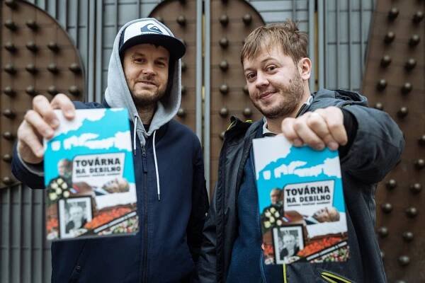 TMBK a Landsman: Z politických kauz máme radost, Zeman by teď mohl zastřelit Bakalu