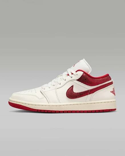 Air Jordan 1 Low SE Women's Shoes