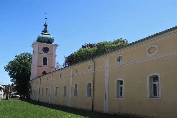 Soubor:Paskov, předzámčí (1).jpg – Wikipedie
