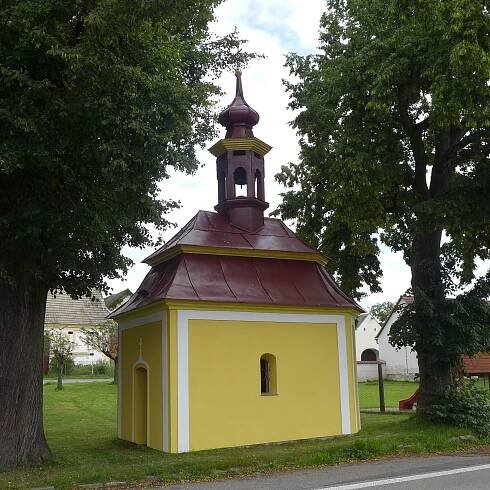 Soubor:Doňov - kaple Panny Marie 04.jpg
