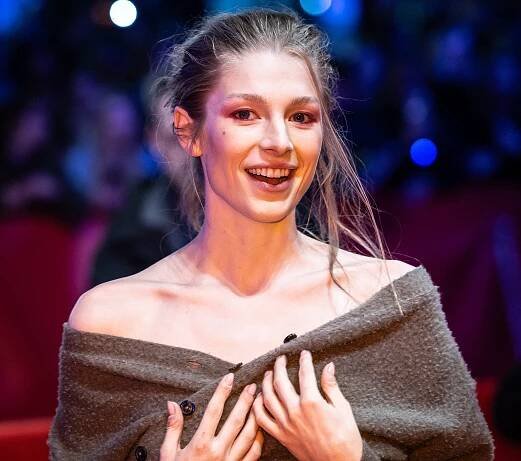 Soubor:Hunter Schafer-64144.jpg
