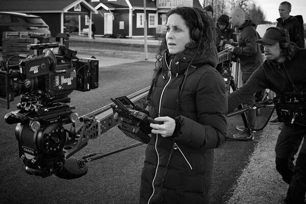 DIRECTOR & SCREENWRITER - SARA SOMMERFELD