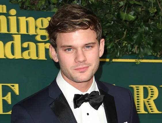 ‘Green Lantern’: Jeremy Irvine To Play Alan Scott In HBO Max Series