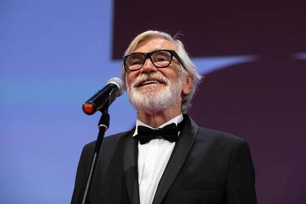 Vary poprvé bez „Barťáka“. Hvězdný Douglas a věrní sponzoři, říká Mucha