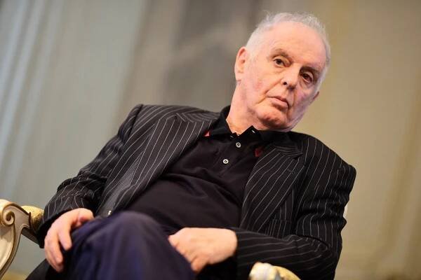 Daniel Barenboim’s Contract Is Extended Despite Bullying Accusations