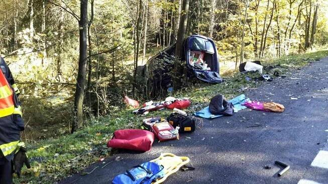 Velká dopravní nehoda u Toužimi uzavřela hlavní tah na Karlovy Vary