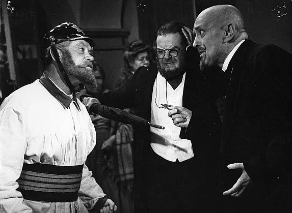 Reino Valkama, Kaarlo Halttunen, Martti Seilo - Skandaali tyttökoulussa - Z filmu