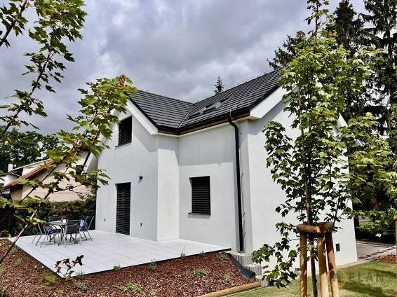 Českobrodská, Praha 9 - Běchovice