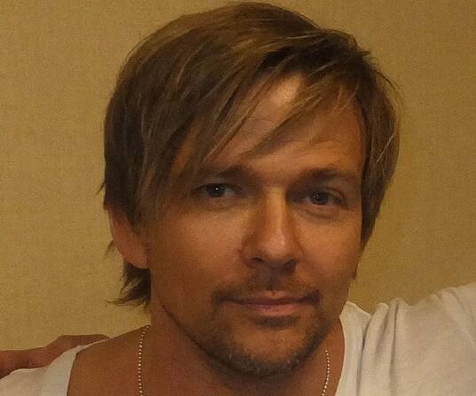 Sean Patrick Flanery Biography - Facts, Childhood, Family Life & Achievements