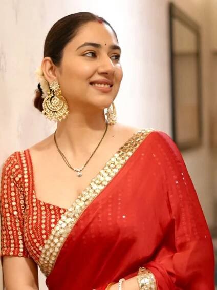 10 times Disha Parmar wowed in elegant ethnics