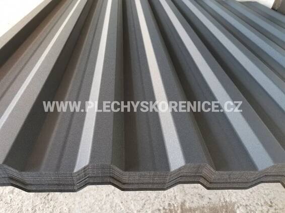 Trapézový plech T18 0,4mm - š. 114/110cm - RAL 7016 matná | Plechy Skořenice
