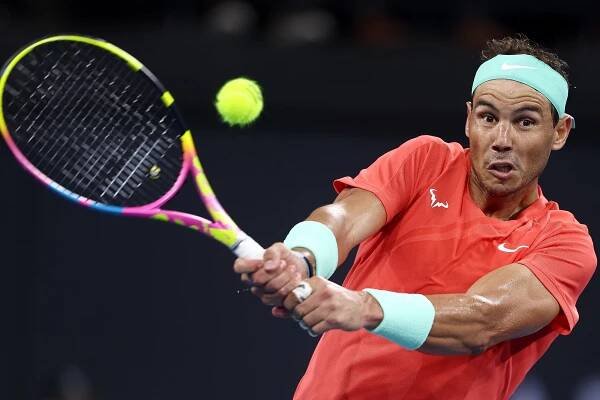 Rafael Nadal squanders three match points in Brisbane International defeat against Jordan Thompson