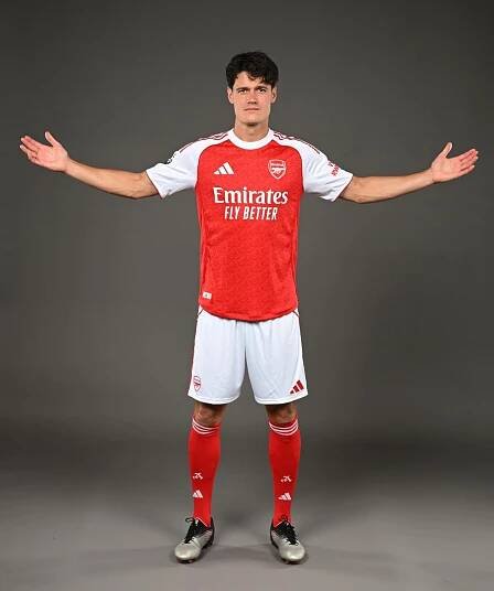 Arsenal confirm Norgaard shirt number after sealing £10m transfer