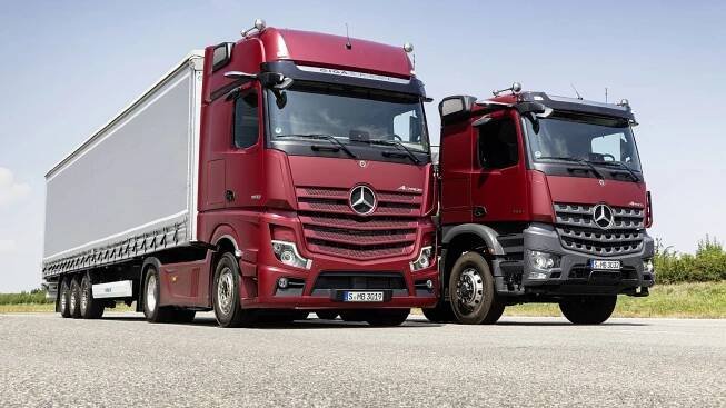 Mercedes Actros vyměňuje tradiční zrcátka za zpětné kamery - Vanscentre