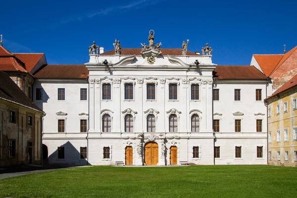 svatební místa Plzeň, zámek Kozel, zámek Manětín, Zbiroh