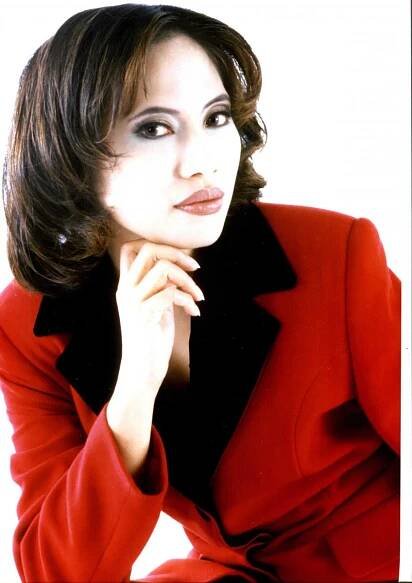 Photo - Joycelyne Cruz - International singer and songwriter
