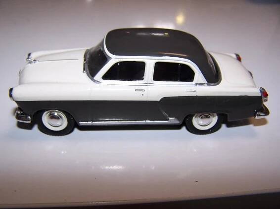 GAZ M21 VOLHA, VOLGA  1/43 model ne ABREX, KADEN, IXO, DE AGOSTINI - Modely automobilů