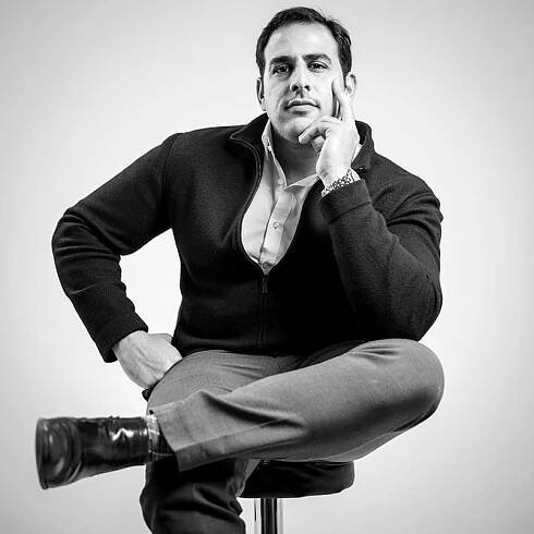Ahmed Abaza - Photos & Review in EGH Studio