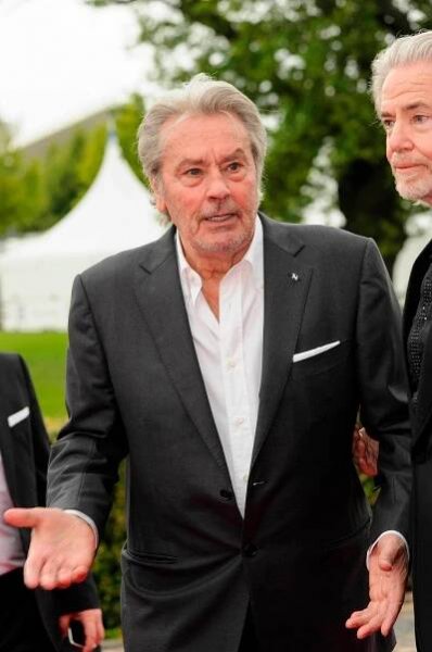 Zemřel jeden z největších hereckých sex-symbolů Alain Delon (†88): Srdce zlomil nejen Romy Schneider
