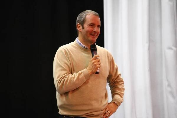 Pražský Comic-Con navštíví Chris Barrie z Červeného trpaslíka