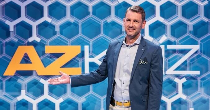 Nádherná manželka je pro Aleše Zbořila klíčem ke štěstí. Láska jeho života je ze zcela jiné branže. Pomáhá mu s nemocným tatínkem
