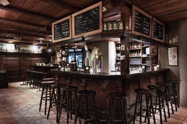 Dorf Pub 2