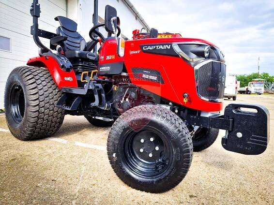 Všestranný malotraktor CAPTAIN 263 HST - Agromechanika