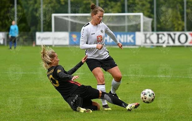 Pardubice se Spartou B po podzimu na čele 2. ligy žen | FOTBAL.CZ