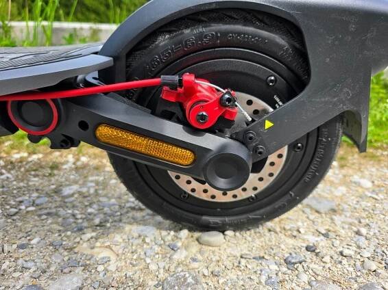 Multi-Tool als eScooter - Segway Ninebot F3 Pro im Test - Notebookcheck.com Tests