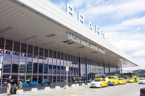 Kde zaparkovat u letiště Praha? Tuchoměřice jako skvělá volba