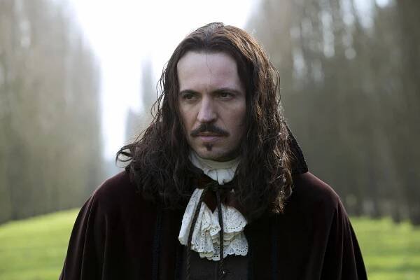 Versailles - Etiketa - Promo - Tygh Runyan