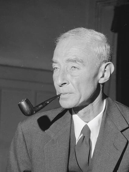 Jak umírali: Otce atomovky zabila rakovina hrdla. Oppenheimer doplatil na celoživotní závislost!