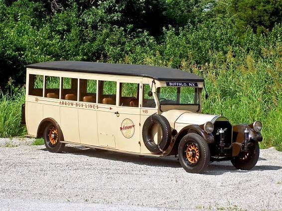 Pierce-Arrow Intercity Coach – autobus pre aristokratov | Slovenská autobusová doprava Zvolen, a.s.