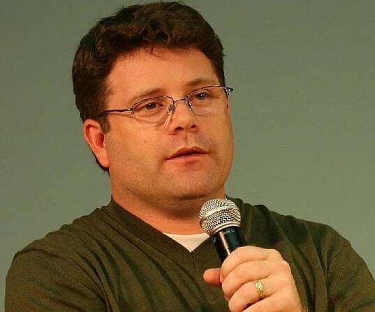 Sean Astin Biography - Facts, Childhood, Family Life & Achievements