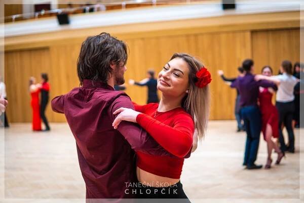 Lekce 3 - TANGO | Úterý - Taneční škola Chlopčík s.r.o. 